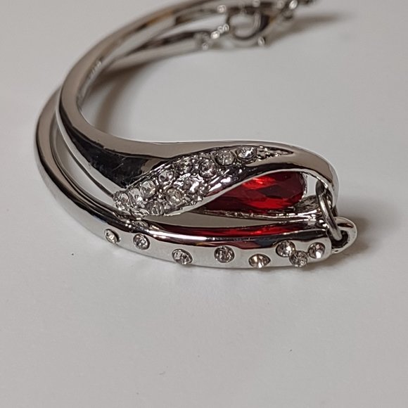 Cute Red And Silver Tone 7 Inch Bracelet - Picture 8 of 11